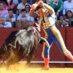 Paco Chaves banderilleando en La Maestranza. (FOTO:Sevilla Taurina.com)
